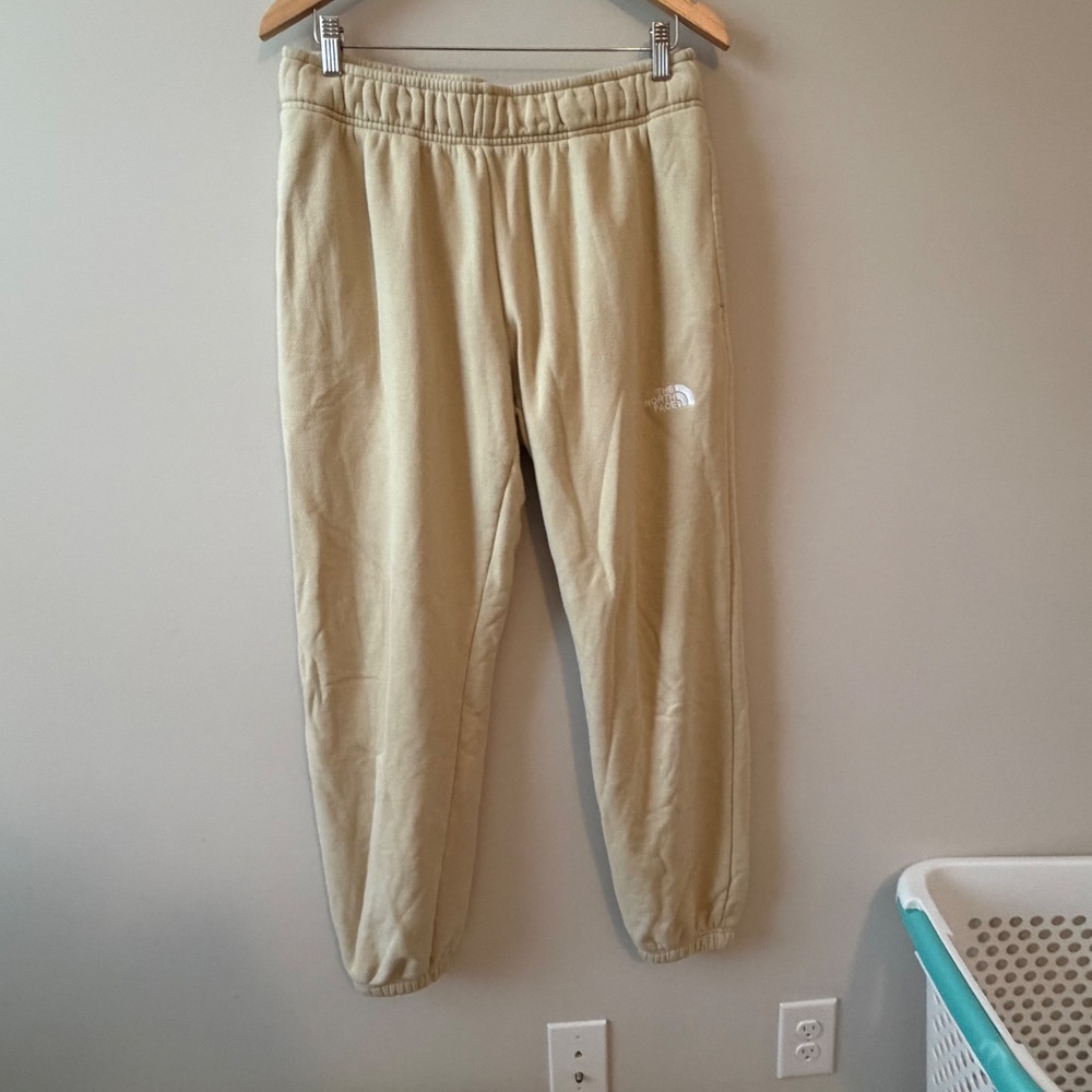 The North Face Mens Heritage Patch Joggers Sand Beige NF0A5GI3 Size Large